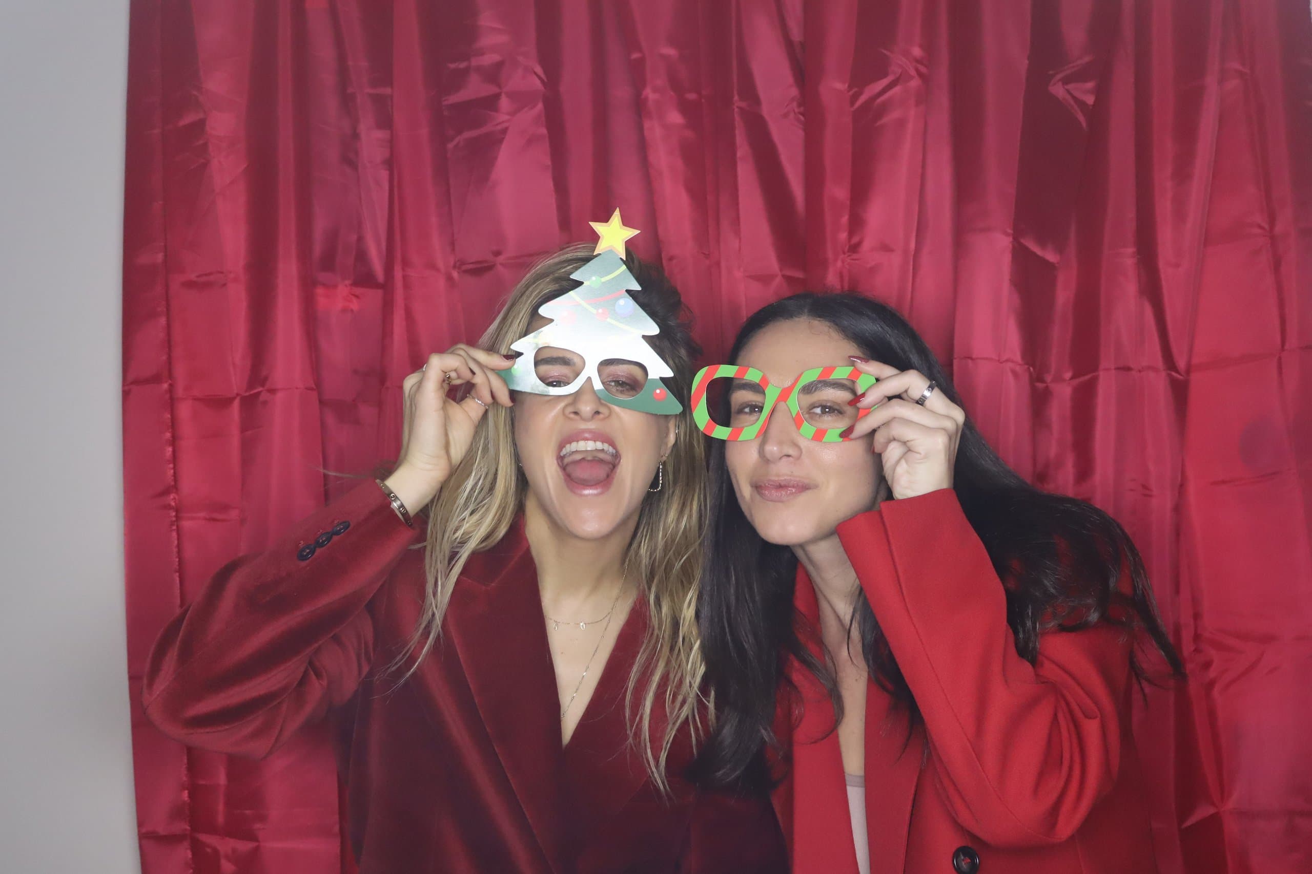 The New Me — Christmas Party — photo 3
